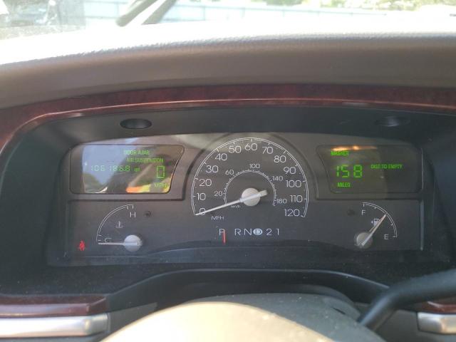 1LNHM81W13Y656038 - 2003 LINCOLN TOWN CAR EXECUTIVE SILVER photo 9