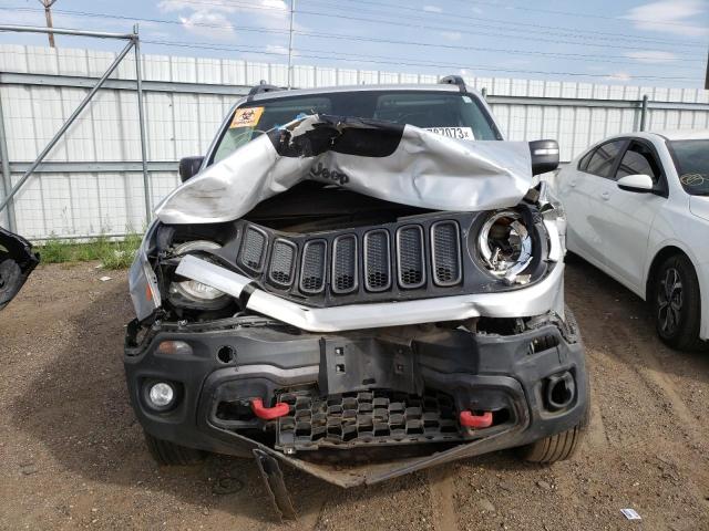 ZACCJBCB9HPG56206 - 2017 JEEP RENEGADE TRAILHAWK SILVER photo 5