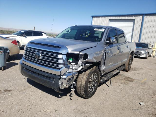 5TFHY5F17JX728366 - 2018 TOYOTA TUNDRA CREWMAX LIMITED SILVER photo 2