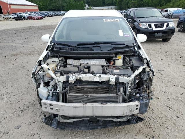 JTDZN3EU1HJ066424 - 2017 TOYOTA PRIUS V WHITE photo 5