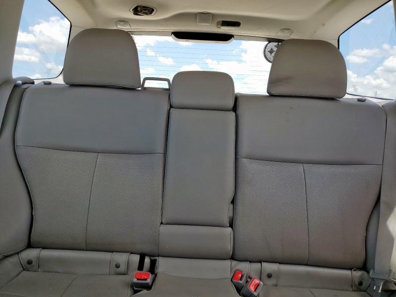 JF2SHAEC1DH418229 - 2013 SUBARU FORESTER LIMITED Weiß Foto 10