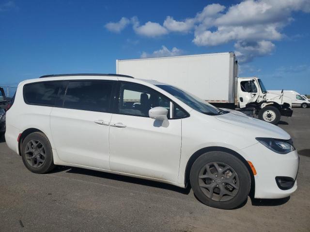 2C4RC1EG4LR126978 - 2020 CHRYSLER PACIFICA TOURING L PLUS WHITE photo 4