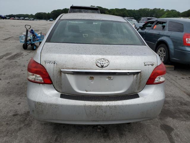 JTDBT923271013994 - 2007 TOYOTA YARIS SILVER photo 6