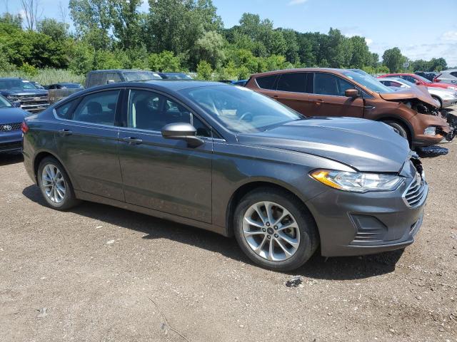 3FA6P0HDXLR180577 - 2020 FORD FUSION SE GRAY photo 4