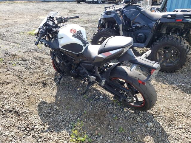 ML5EXER18PDA90461 - 2023 KAWASAKI EX650 R Argent photo 3