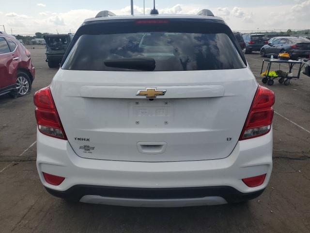 KL7CJLSB5JB681754 - 2018 CHEVROLET TRAX 1LT WHITE photo 6