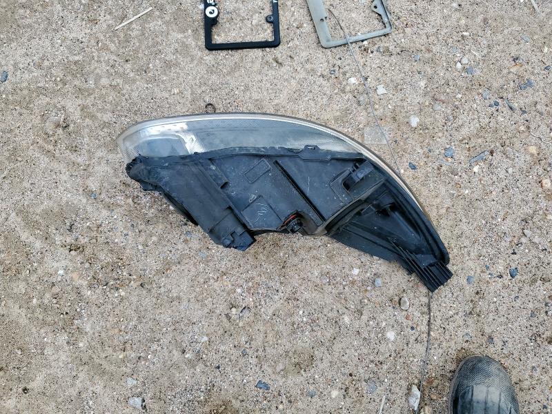 1FADP3F27JL311423 - 2018 FORD FOCUS SE WHITE photo 12