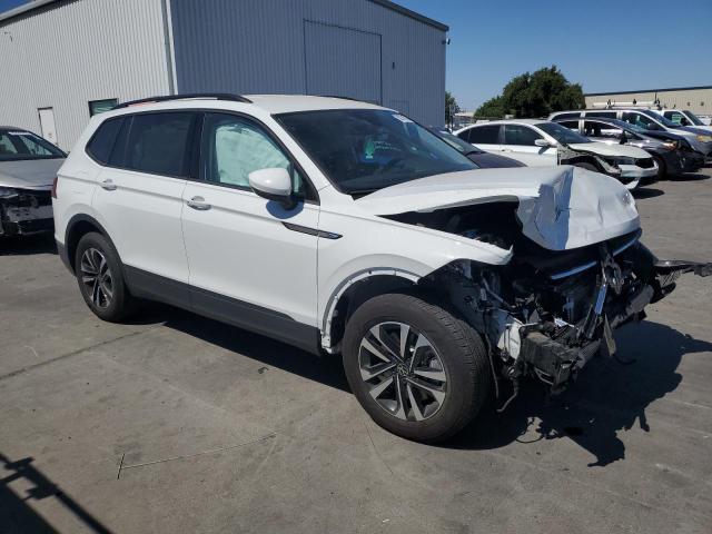 3VVRB7AX5RM157654 - 2024 VOLKSWAGEN TIGUAN S თეთრი ფოტო 4