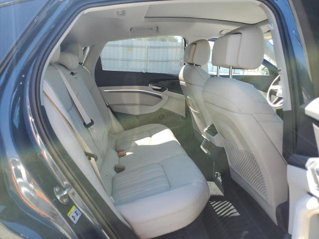 WA13ABGE3NB008610 - 2022 AUDI E-TRON SPORTBACK PRESTIGE BLUE photo 10