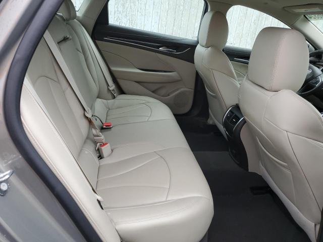 1G4ZP5SS9JU148894 - 2018 BUICK LACROSSE ESSENCE GOLD photo 10