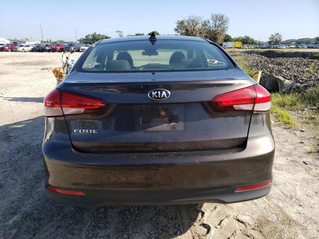 3KPFL4A70JE217366 - 2018 KIA FORTE LX BROWN photo 6