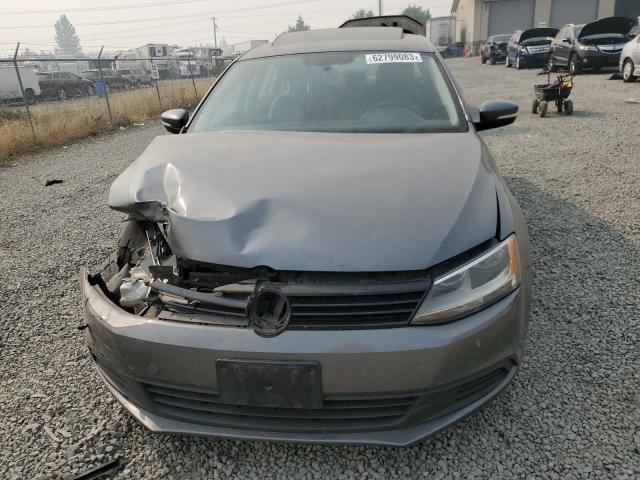 3VWDZ7AJ0BM346988 - 2011 VOLKSWAGEN JETTA SE GRAY photo 5