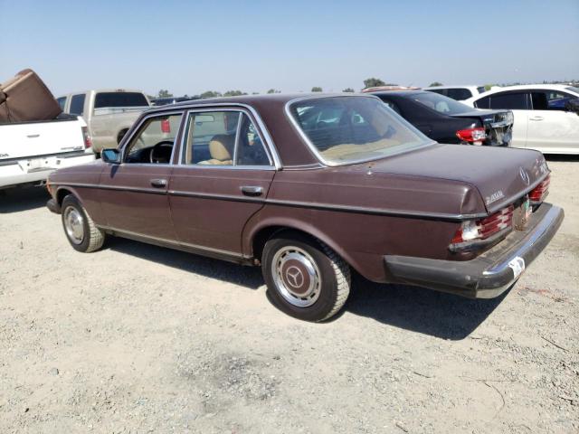 12312310200067 - 1980 MERCEDES-BENZ 240D BROWN photo 2