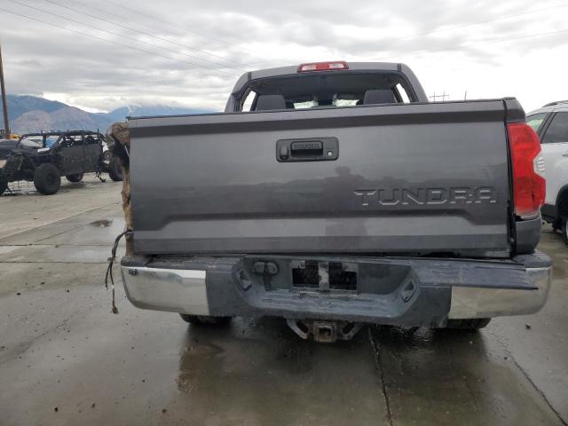 5TFDW5F19GX491277 - 2016 TOYOTA TUNDRA CREWMAX SR5 GRAY photo 6