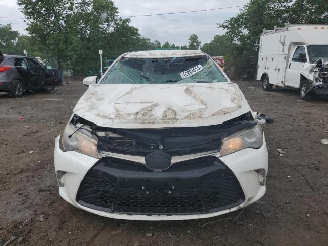 4T1BF1FKXHU421231 - 2017 TOYOTA CAMRY LE WHITE photo 5