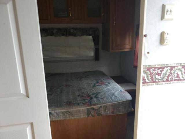 4YDT3032621205348 - 2002 KEYSTONE SPRINTER WHITE photo 5