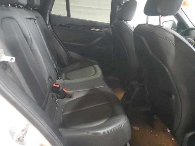 WBXHT3C52K5L89915 - 2019 BMW X1 XDRIVE28I WHITE photo 11