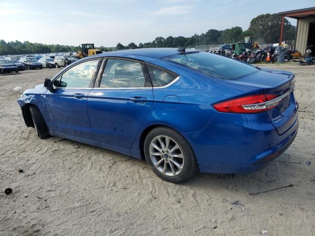 3FA6P0H70HR199009 - 2017 FORD FUSION SE BLUE photo 2