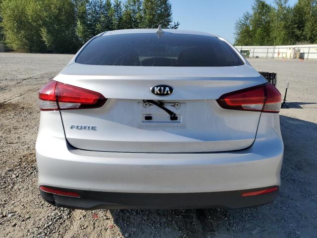 3KPFK4A76HE071021 - 2017 KIA FORTE LX SILVER photo 6