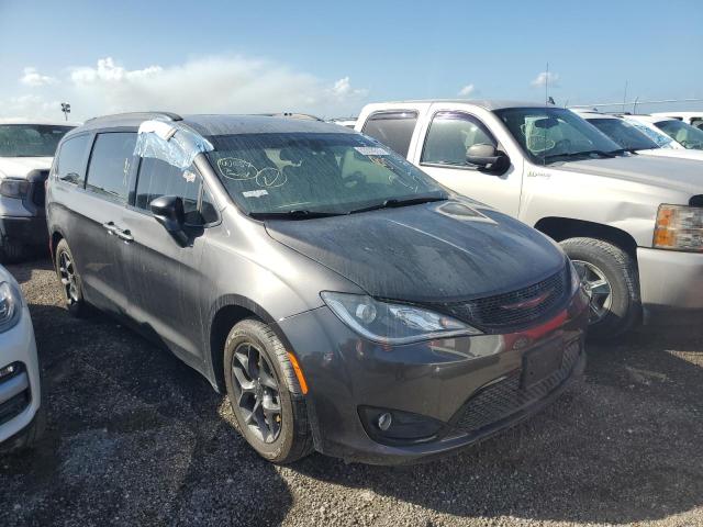 2C4RC1EG1JR228865 - 2018 CHRYSLER PACIFICA TOURING L PLUS GRAY photo 1