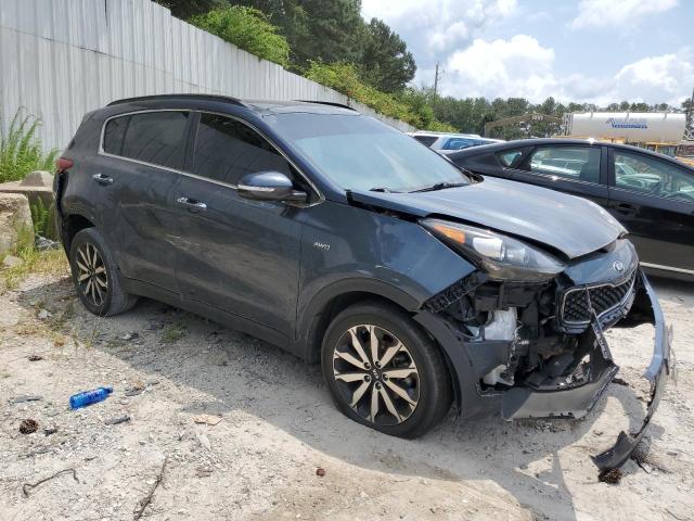 KNDPNCAC6J7406643 - 2018 KIA SPORTAGE EX BLUE photo 4