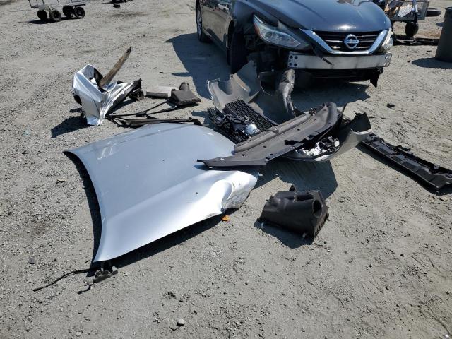 JTEZU5JR3K5203875 - 2019 TOYOTA 4RUNNER SR5 SILVER photo 13