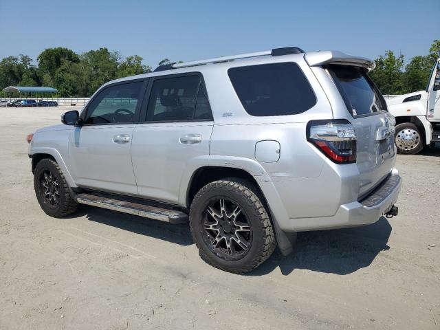 JTEZU5JR3K5203875 - 2019 TOYOTA 4RUNNER SR5 SILVER photo 2