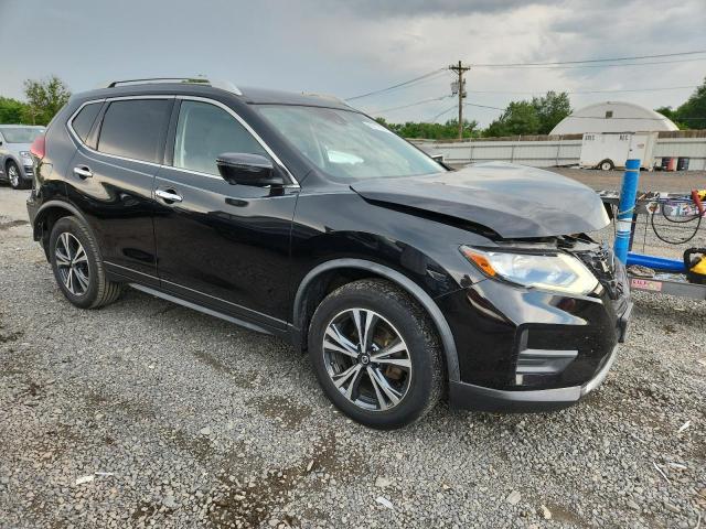 JN8AT2MV6KW399644 - 2019 NISSAN ROGUE S BLACK photo 4