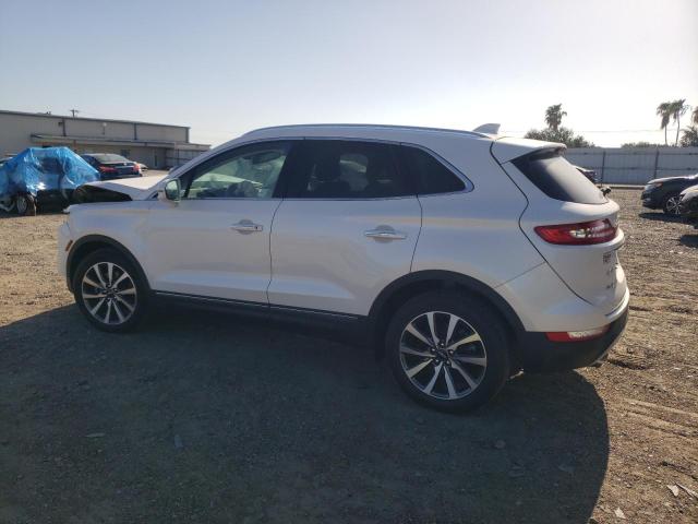 5LMCJ3C90KUL12572 - 2019 LINCOLN MKC RESERVE WHITE photo 2