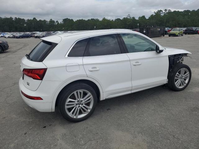 WA1BNAFY1J2189089 - 2018 AUDI Q5 PREMIUM PLUS WHITE photo 3