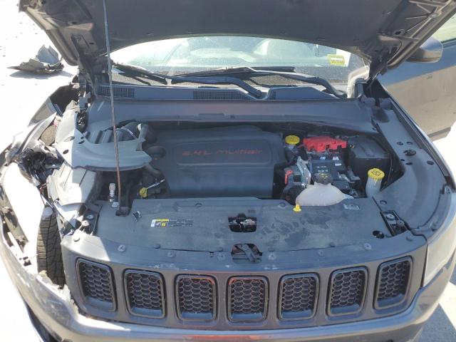 3C4NJDBB7KT593015 - 2019 JEEP COMPASS LATITUDE Gris photo 12