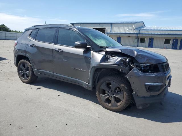 3C4NJDBB7KT593015 - 2019 JEEP COMPASS LATITUDE Gris photo 4