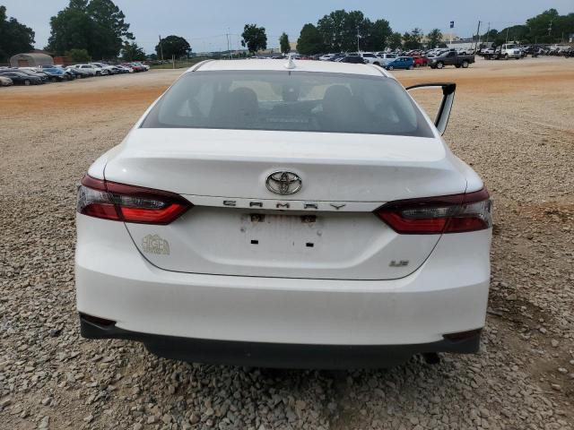 4T1C11AKXMU534374 - 2021 TOYOTA CAMRY LE WHITE photo 6