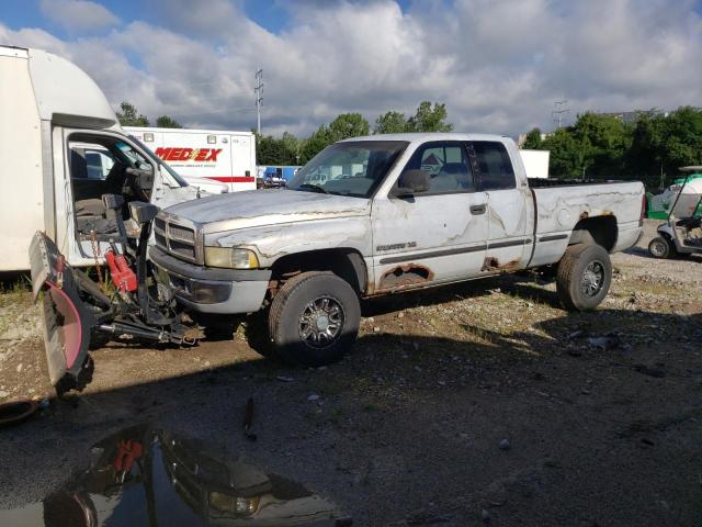 1B7KF23Z8WJ142614 - 1998 DODGE RAM 2500 SILVER photo 1