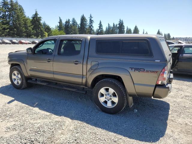 3TMLU4EN0EM136162 - 2014 TOYOTA TACOMA DOUBLE CAB BROWN photo 2