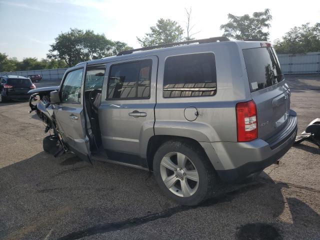 1C4NJRFB8HD165234 - 2017 JEEP PATRIOT LATITUDE SILVER photo 2