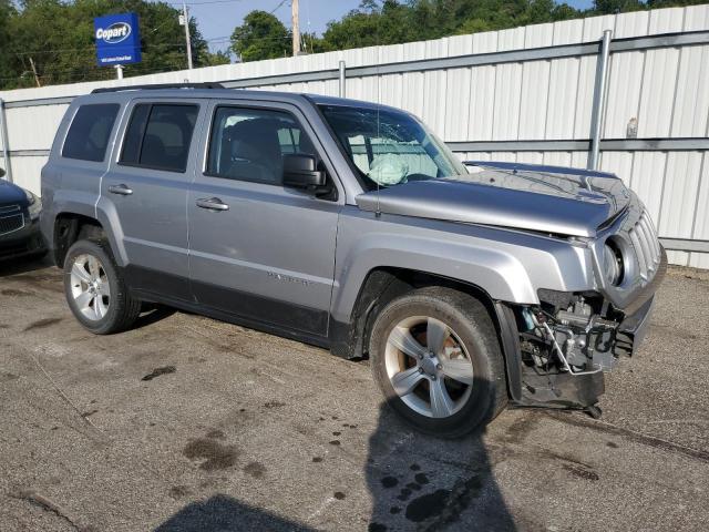 1C4NJRFB8HD165234 - 2017 JEEP PATRIOT LATITUDE SILVER photo 4