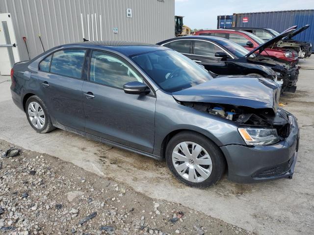 3VWD17AJXEM244142 - 2014 VOLKSWAGEN JETTA SE GRAY photo 4