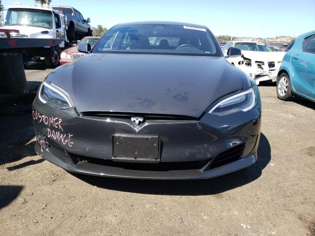 5YJSA1E12HF186991 - 2017 TESLA MODEL S Grafit foto 5