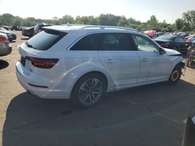 WA18NAF42JA053325 - 2018 AUDI A4 ALLROAD PREMIUM PLUS WHITE photo 3