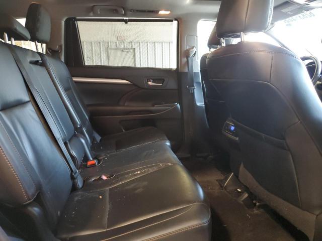 5TDKKRFH2GS122743 - 2016 TOYOTA HIGHLANDER XLE WHITE photo 11