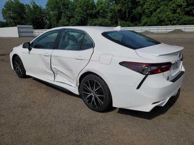 4T1T11BK0NU067532 - 2022 TOYOTA CAMRY SE WHITE photo 2