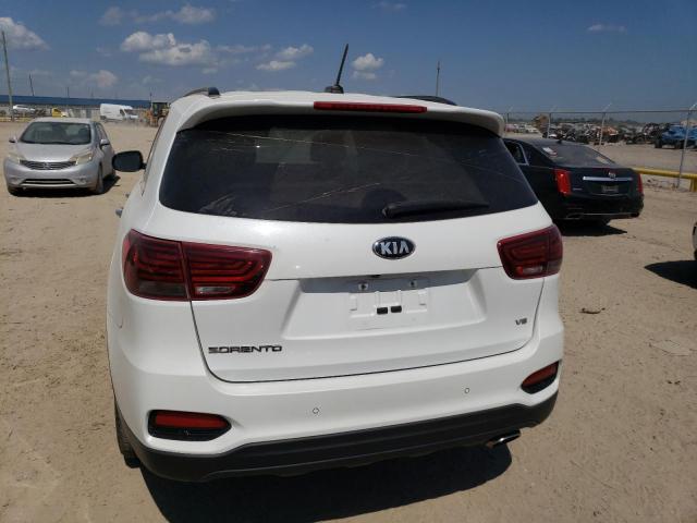 5XYPG4A53LG651939 - 2020 KIA SORENTO S WHITE photo 6