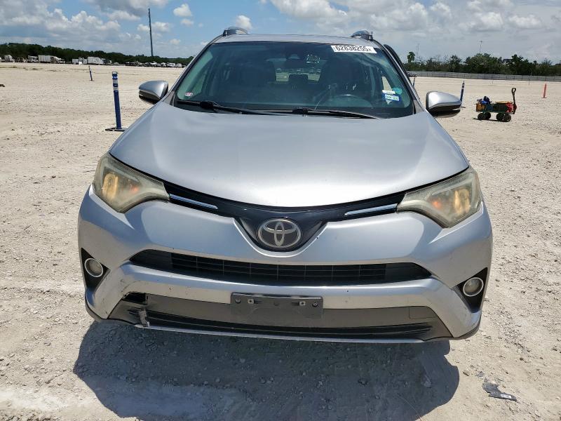 2T3WFREV3HW358119 - 2017 TOYOTA RAV4 XLE SILVER photo 5