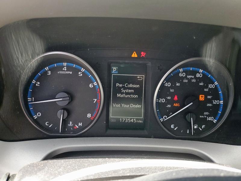 2T3WFREV3HW358119 - 2017 TOYOTA RAV4 XLE SILVER photo 9