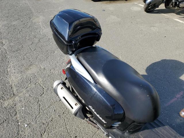 LC2D2H124EC100809 - 2014 KYMCO USA INC LIKE 200I BLACK photo 6