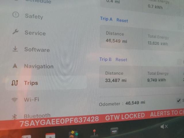 7SAYGAEE0PF637428 - 2023 TESLA MODEL Y Blau Foto 9