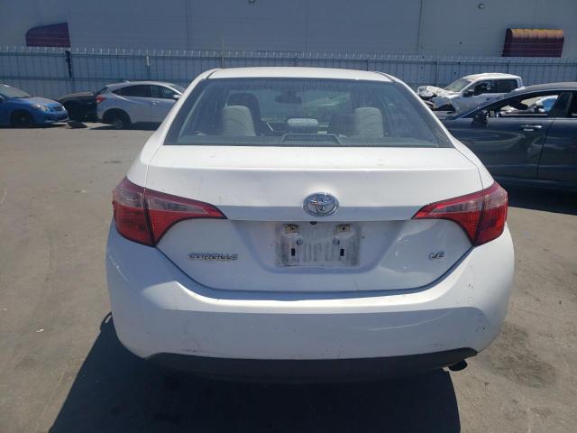 5YFBURHE9HP692990 - 2017 TOYOTA COROLLA L WHITE photo 6