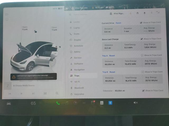 7SAYGAEEXRF005653 - 2024 TESLA MODEL Y Weiß Foto 9