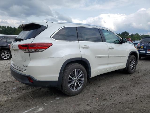 5TDJZRFH0HS369431 - 2017 TOYOTA HIGHLANDER SE WHITE photo 3